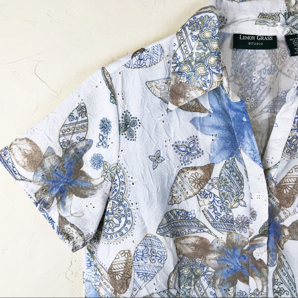 LEMONGRASS White Floral Button Front Eyelet S - Picture 2 of 5